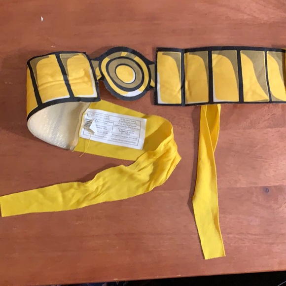 DC Superheroes Deluxe Robin Costume, Child's Large - Picture 3 of 14